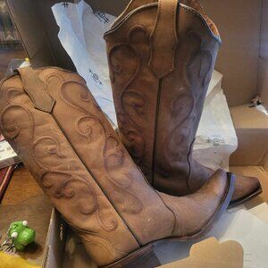 Corral boots
